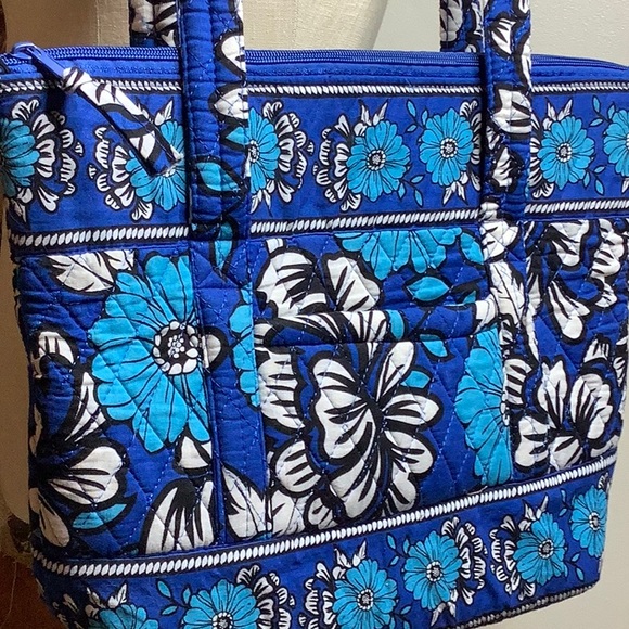 Gold Coast Blue Purse. - Picture 2 of 7